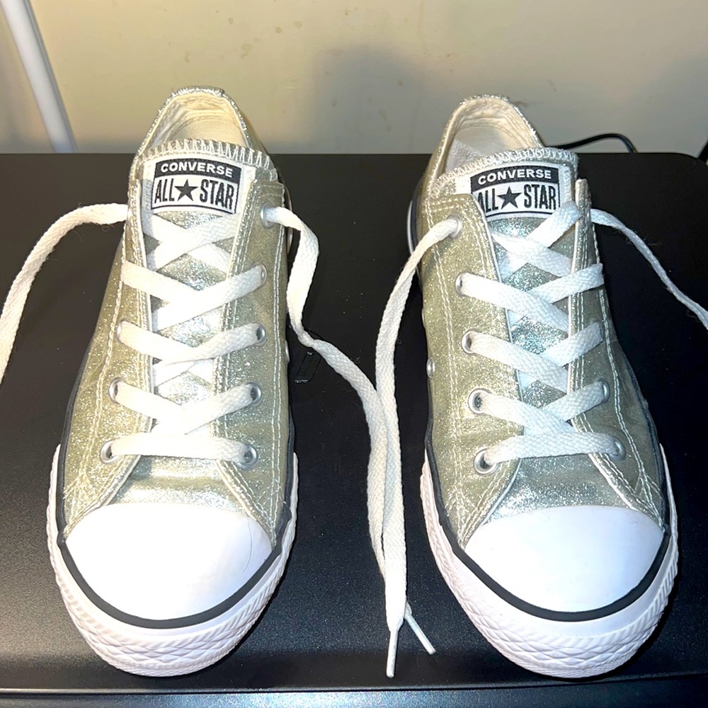 Glittery silver converse